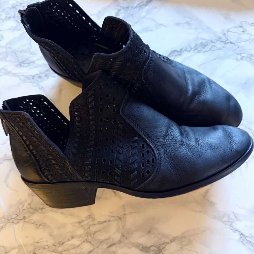 Vince Camuto Prasata boho western ankle bootie boots